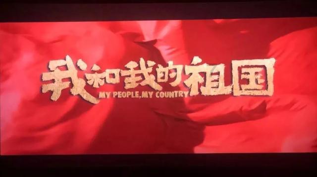 玳瑁猫洗澡时一直狂问妈妈，网友跟着被逼疯才发现：忘了讲柴鱼