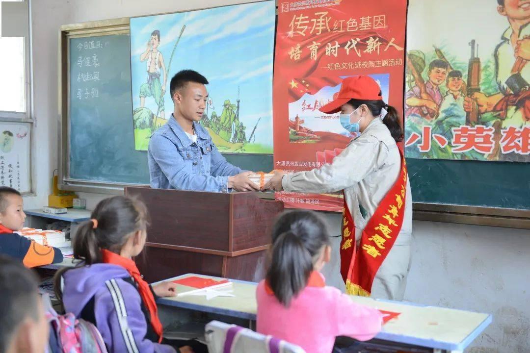 机智问答网页-解答你的疑惑-江苏一小区业主拒交停车费,还与保安起冲突,此事究竟是谁之过?